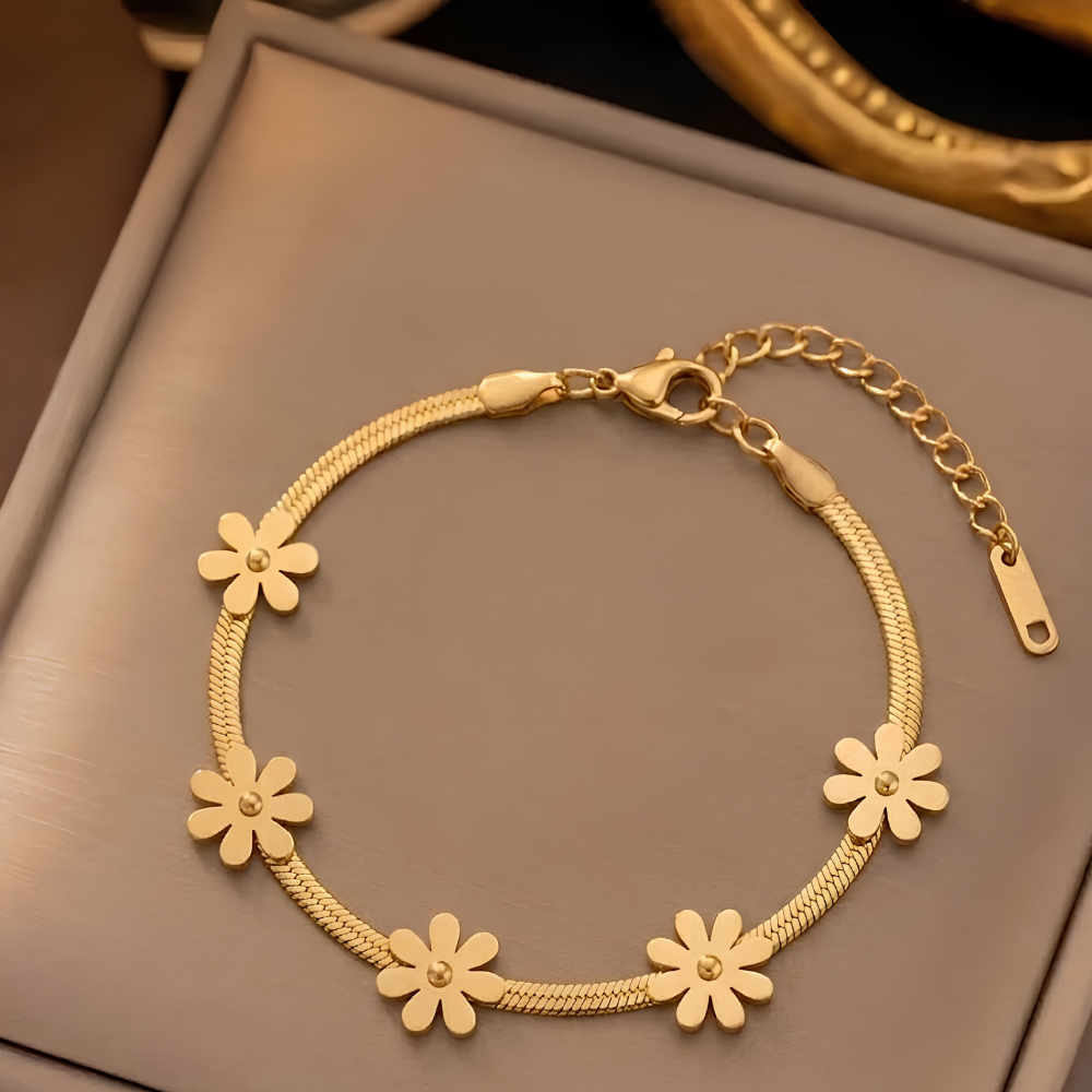 Daisy Flower Charm Bracelet