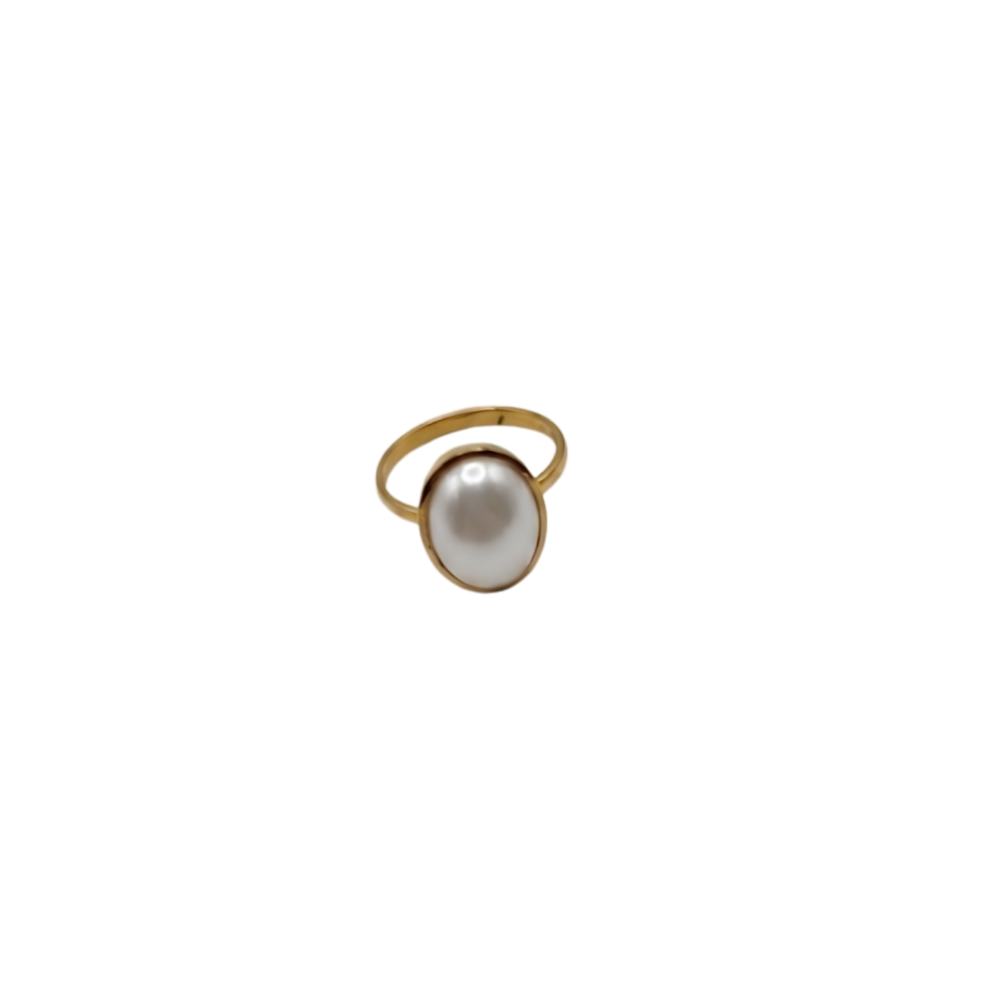 Oval Pearl Ring