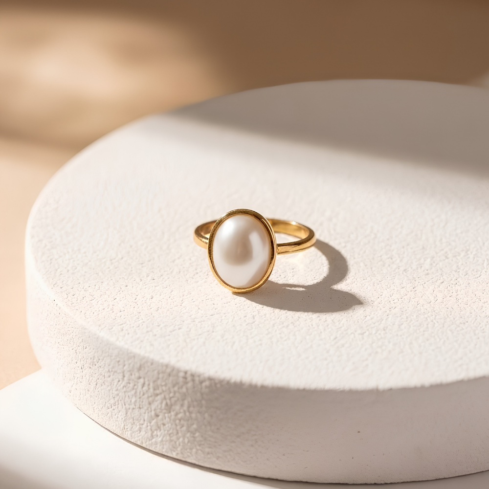 Oval Pearl Ring
