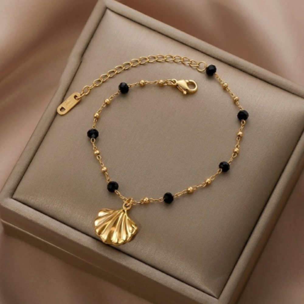 Black Bead Shell Bracelet