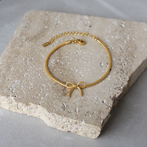Bow Wrist Bracelet